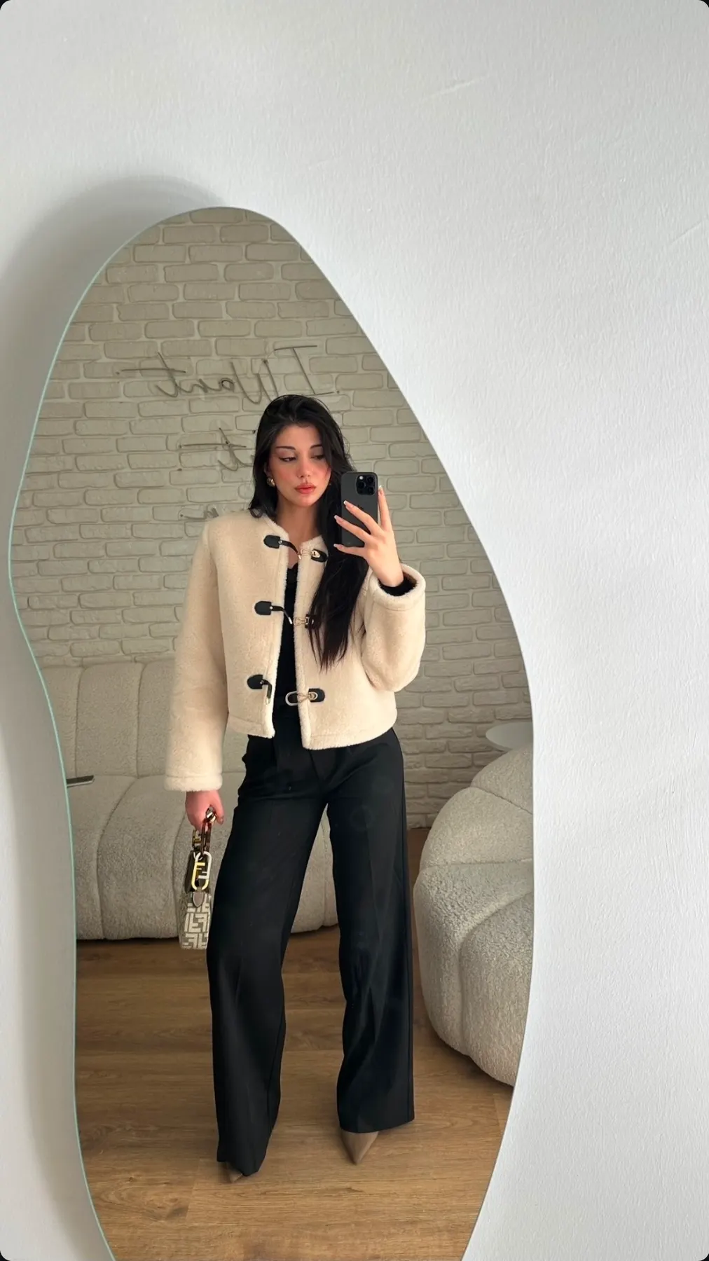 Izmirli Akyurt Escort | Sana Özel Bir Gece