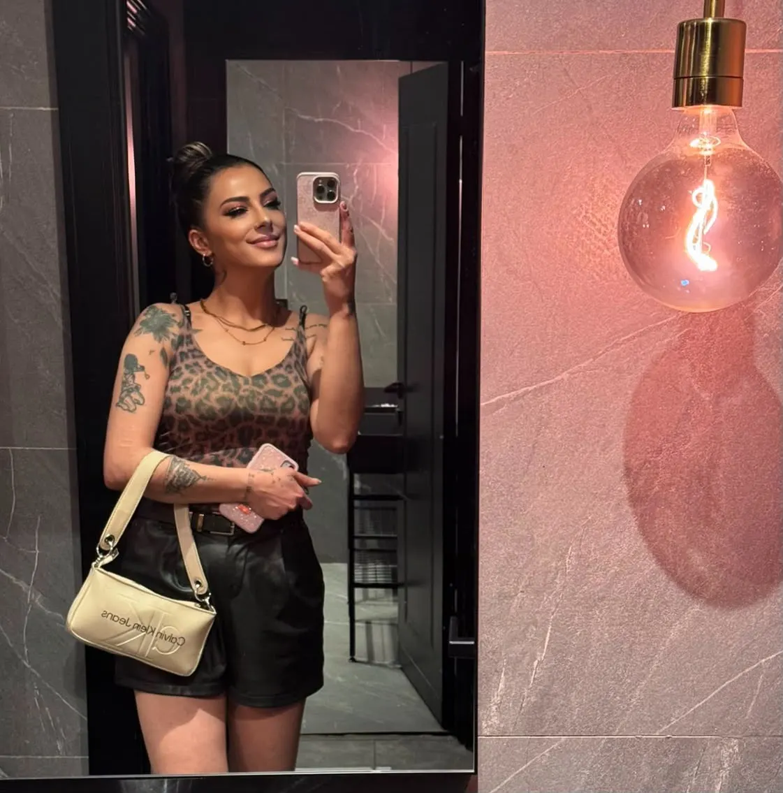 Tuğçe Akyurt Escort | Tutkulu ve Seçkin Bir Deneyim